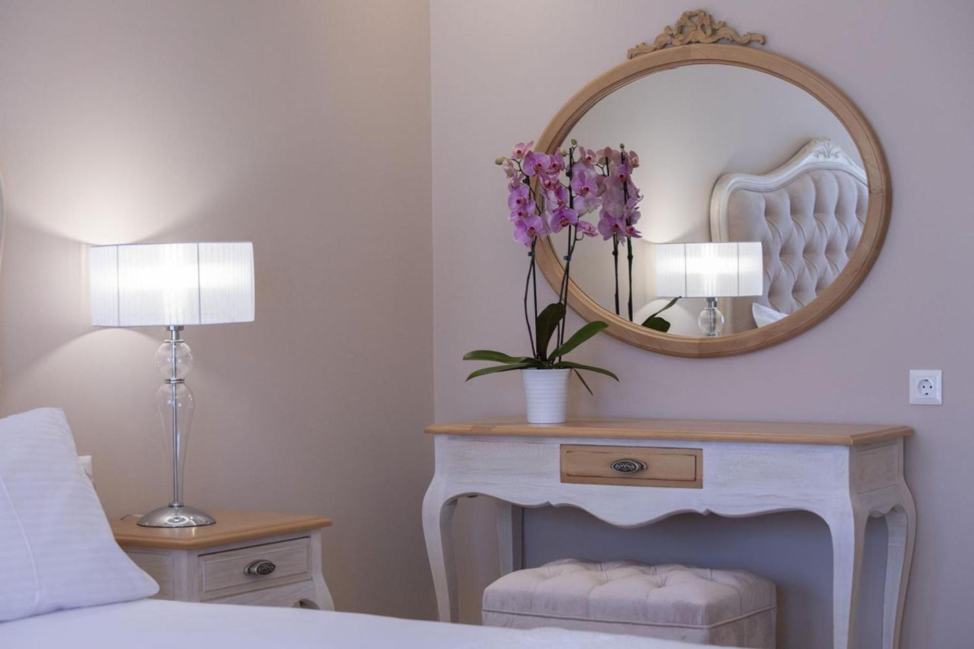 Vk Luxury Suites - Private Parking - Adults Only Nidhrion Exteriör bild
