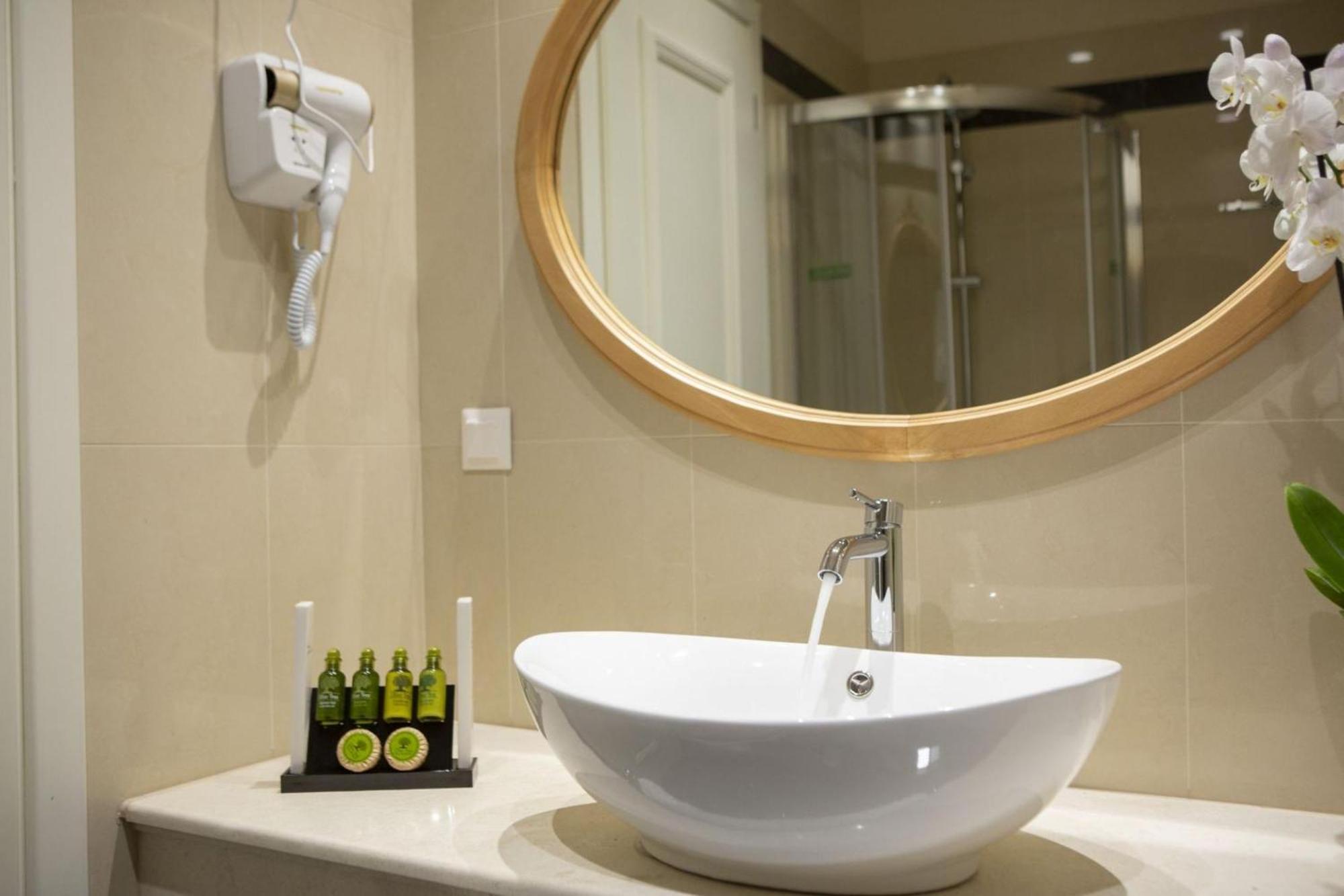 Vk Luxury Suites - Private Parking - Adults Only Nidhrion Exteriör bild