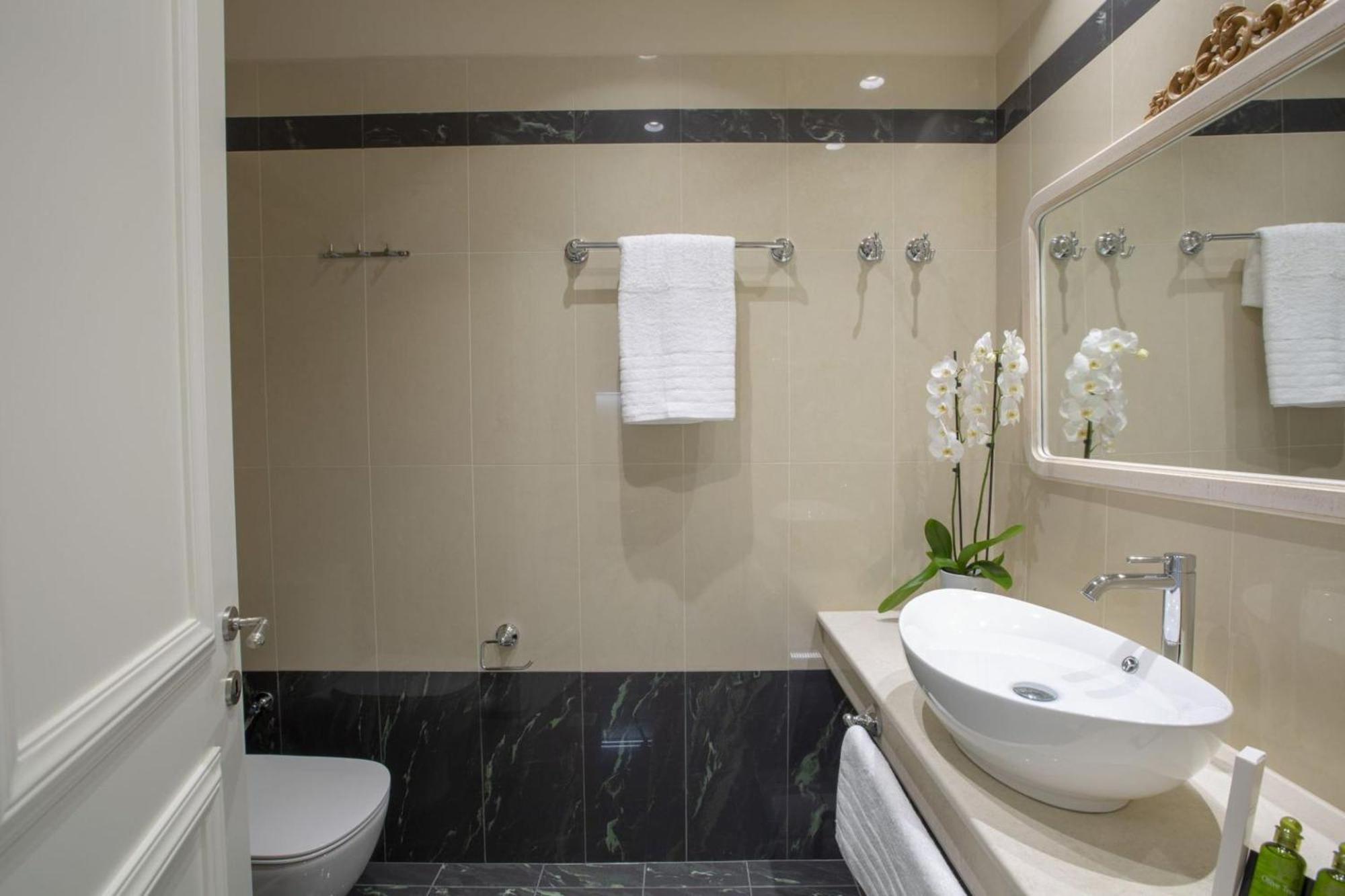 Vk Luxury Suites - Private Parking - Adults Only Nidhrion Exteriör bild